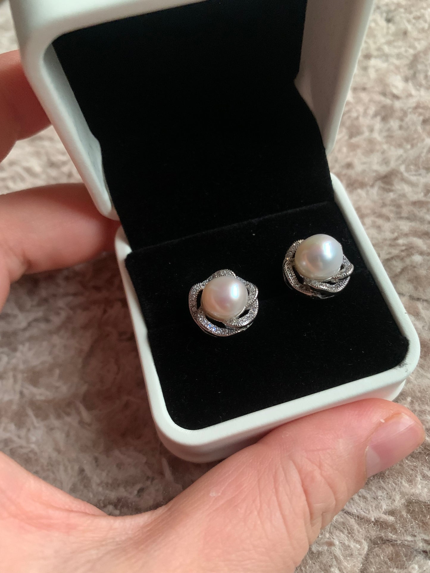 Pearl earrings